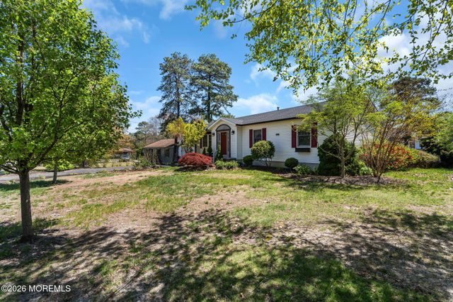 1632 Commonwealth Boulevard, Toms River, NJ 08757
