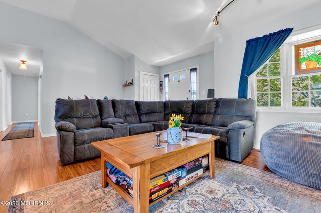 1632 Commonwealth Boulevard, Toms River, NJ 08757