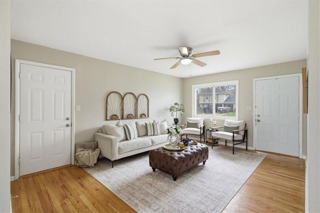 5200 S Delaware Avenue, Independence, MO 64055