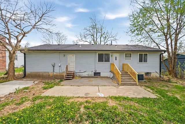 5200 S Delaware Avenue, Independence, MO 64055