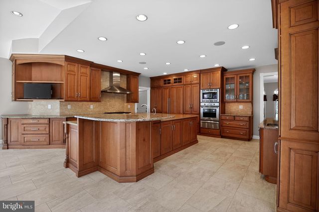 9 WINDING WAY, Mullica Hill, NJ 08062