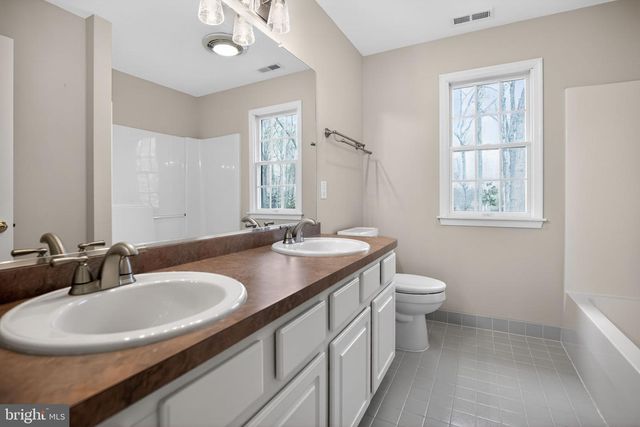 9 WINDING WAY, Mullica Hill, NJ 08062