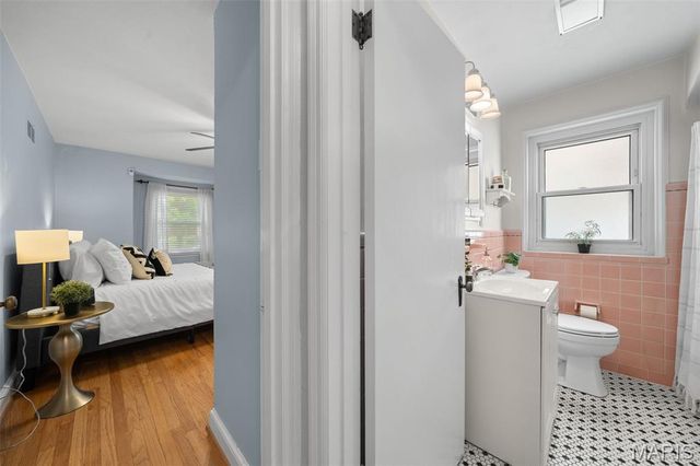 3721 Clifton Avenue, St Louis, MO 63109