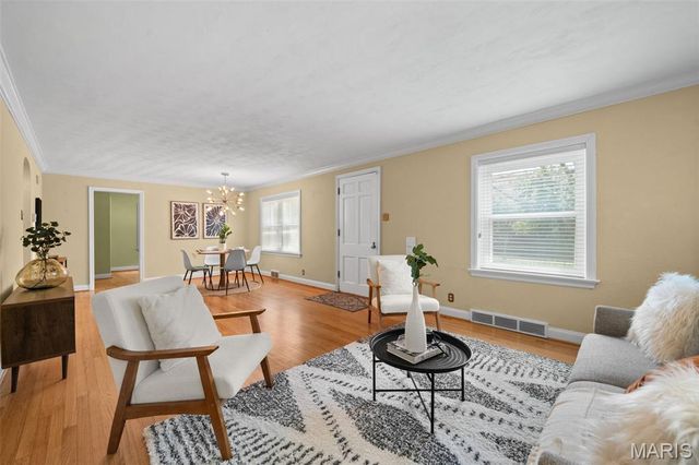 3721 Clifton Avenue, St Louis, MO 63109
