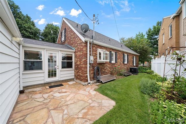 3721 Clifton Avenue, St Louis, MO 63109