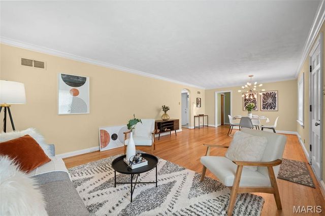 3721 Clifton Avenue, St Louis, MO 63109
