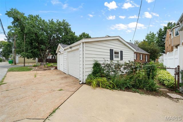 3721 Clifton Avenue, St Louis, MO 63109