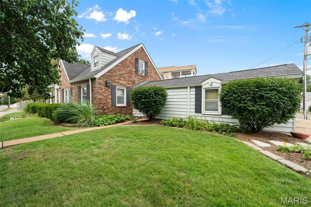 3721 Clifton Avenue, St Louis, MO 63109