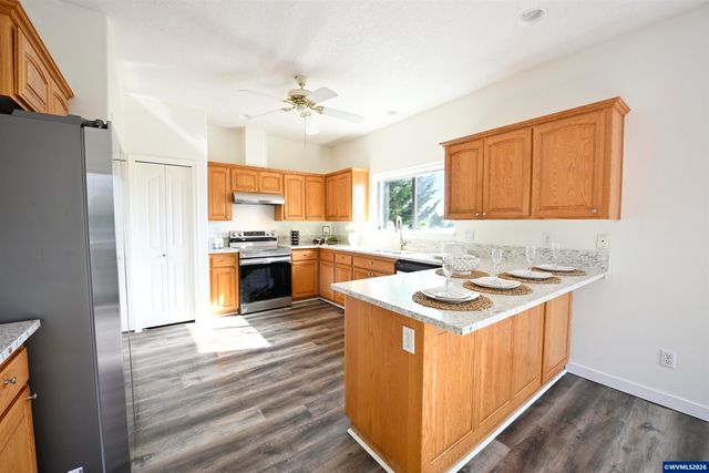 5265 Snowflake St SE, Salem, OR 97306