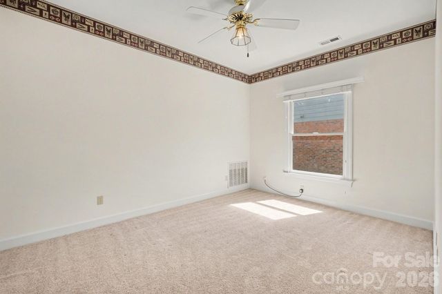 5423 Dunedin Lane, Charlotte, NC 28270