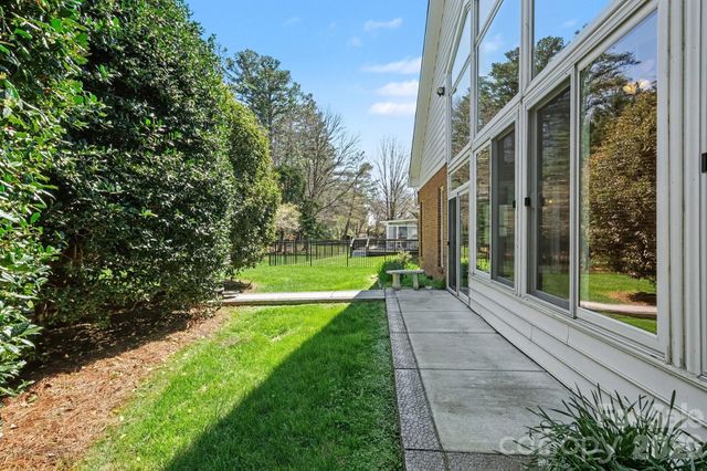 5423 Dunedin Lane, Charlotte, NC 28270