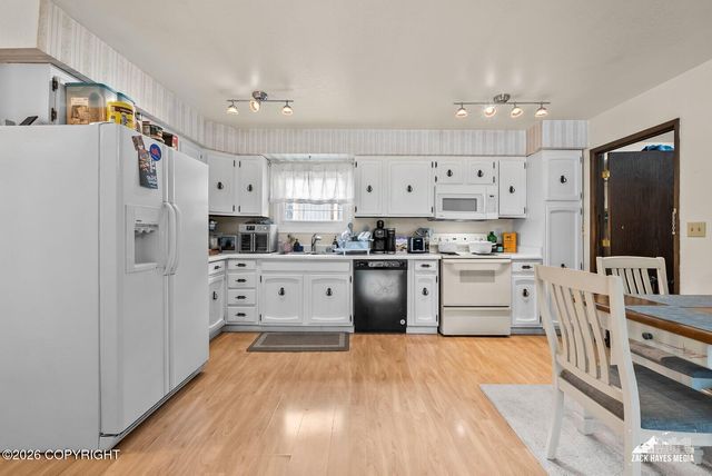 914 Boyd Street, Anchorage, AK 99501