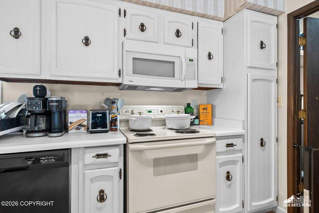 914 Boyd Street, Anchorage, AK 99501