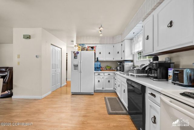 914 Boyd Street, Anchorage, AK 99501
