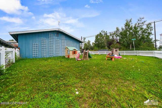 914 Boyd Street, Anchorage, AK 99501