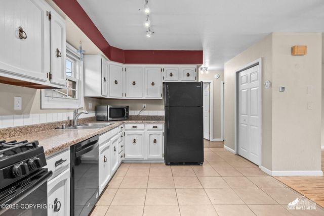 914 Boyd Street, Anchorage, AK 99501