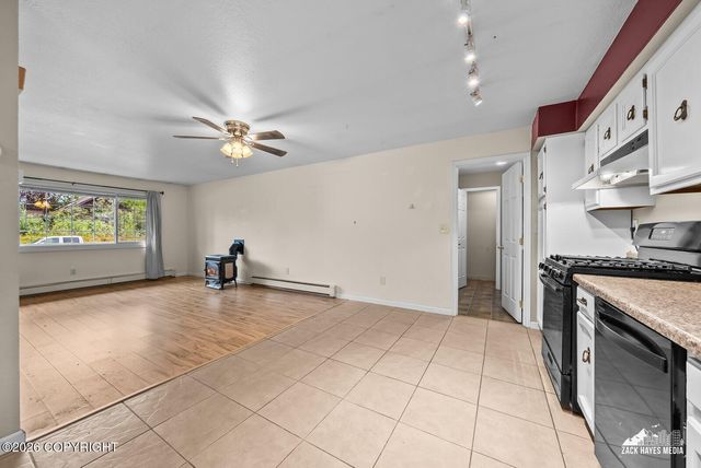 914 Boyd Street, Anchorage, AK 99501