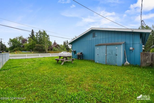 914 Boyd Street, Anchorage, AK 99501