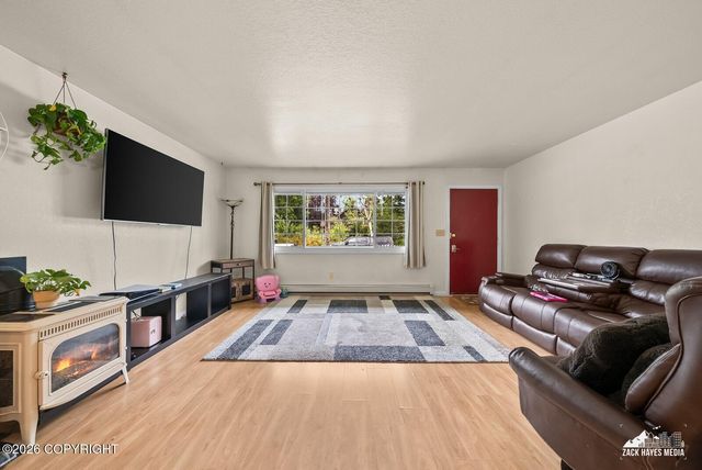 914 Boyd Street, Anchorage, AK 99501