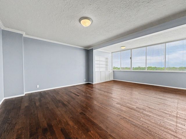 600 Alcalde Place SW 6C, Albuquerque, NM 87104