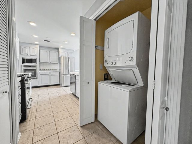 600 Alcalde Place SW 6C, Albuquerque, NM 87104