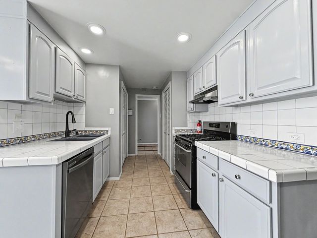 600 Alcalde Place SW 6C, Albuquerque, NM 87104