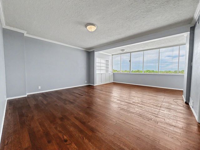 600 Alcalde Place SW 6C, Albuquerque, NM 87104