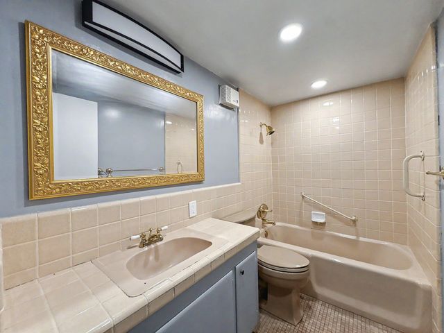 600 Alcalde Place SW 6C, Albuquerque, NM 87104