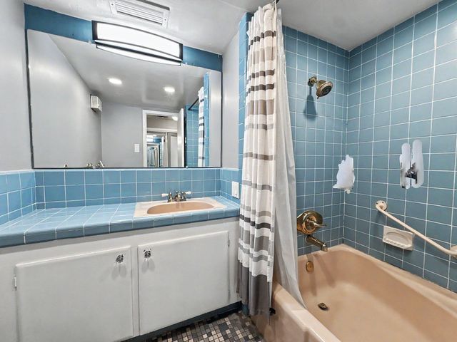 600 Alcalde Place SW 6C, Albuquerque, NM 87104