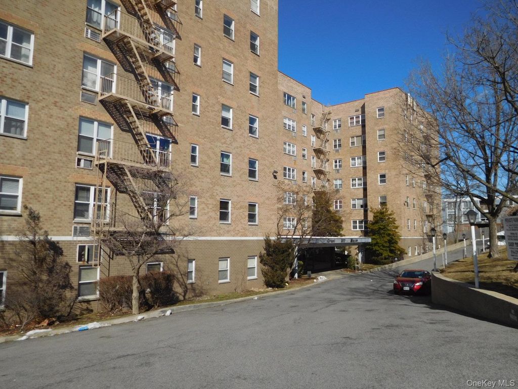377 N Broadway 601, Yonkers, NY 10701