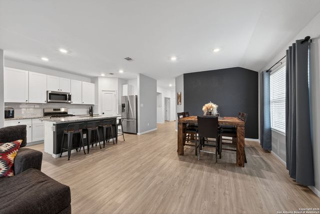 5877 Companion Loop, Bulverde, TX 78163