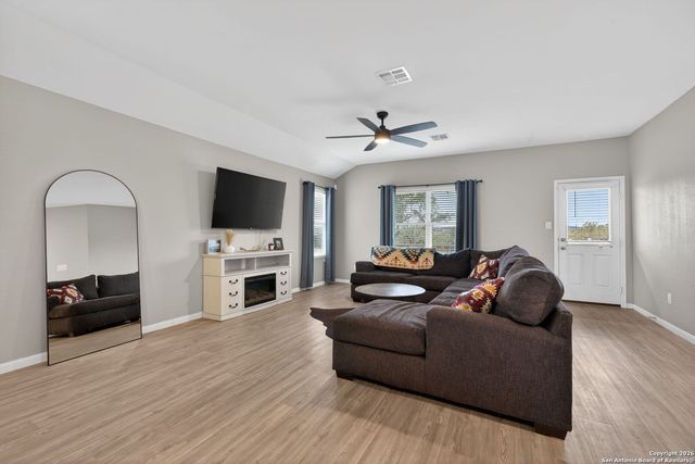 5877 Companion Loop, Bulverde, TX 78163