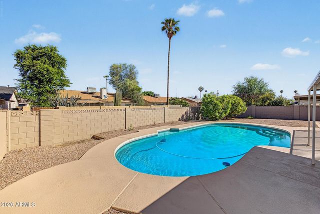 2012 E CORNELL Drive