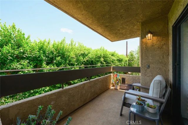 640 S Lake 203, Pasadena, CA 91106