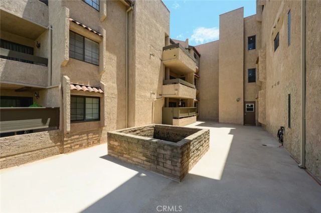 640 S Lake 203, Pasadena, CA 91106
