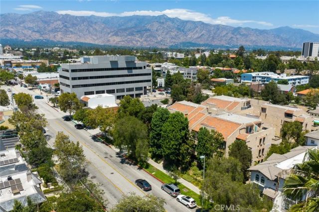 640 S Lake 203, Pasadena, CA 91106