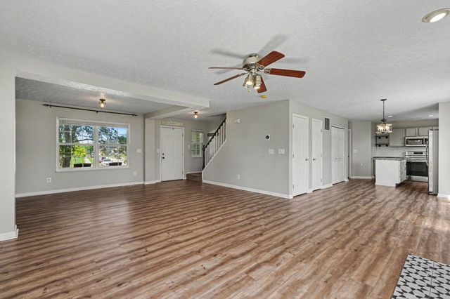 966 Surfridge Drive, Hebron, KY 41048