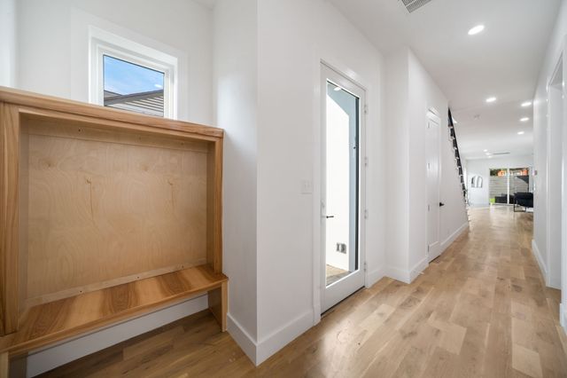 734 Cedar Hill Avenue, Dallas, TX 75208