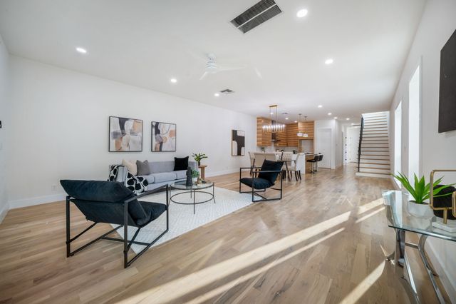 734 Cedar Hill Avenue, Dallas, TX 75208