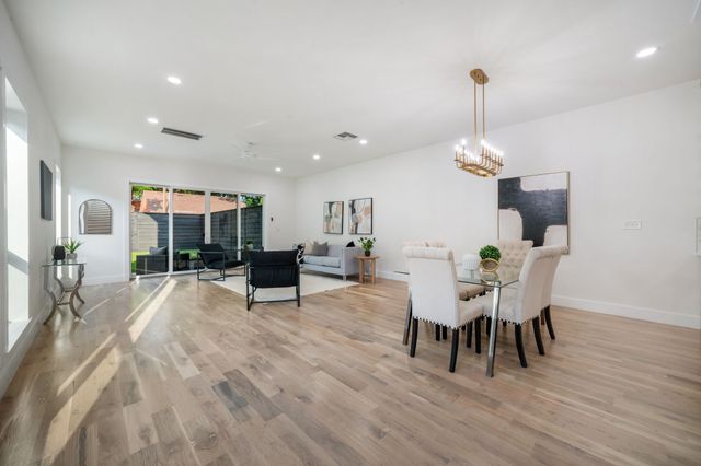 734 Cedar Hill Avenue, Dallas, TX 75208