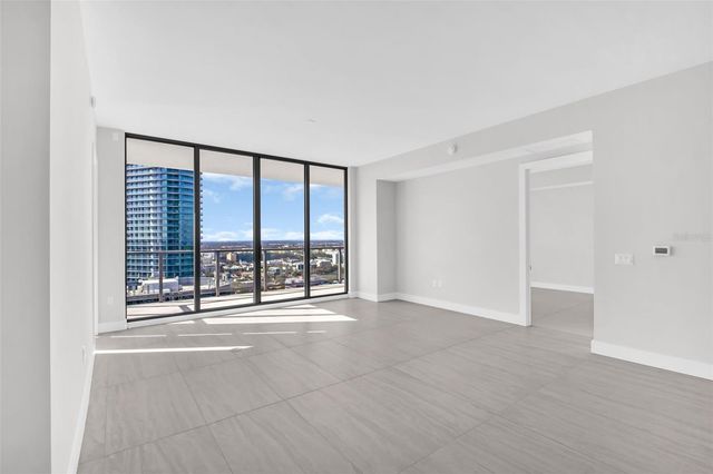 275 1ST AVENUE S 2807, St Petersburg, FL 33701