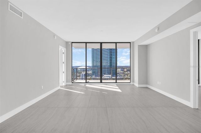 275 1ST AVENUE S 2807, St Petersburg, FL 33701