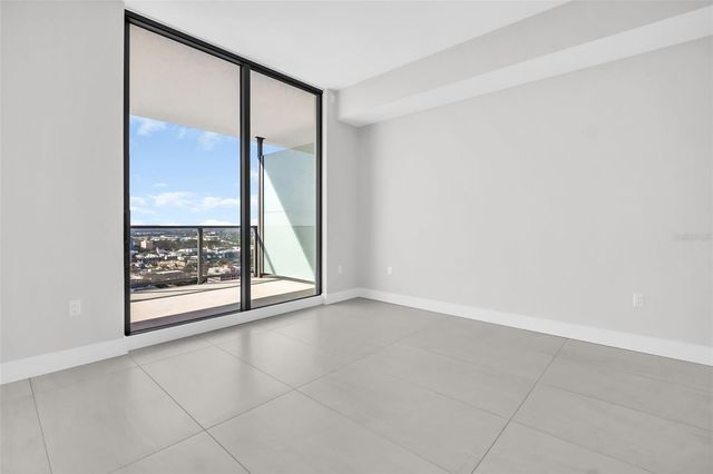 275 1ST AVENUE S 2807, St Petersburg, FL 33701