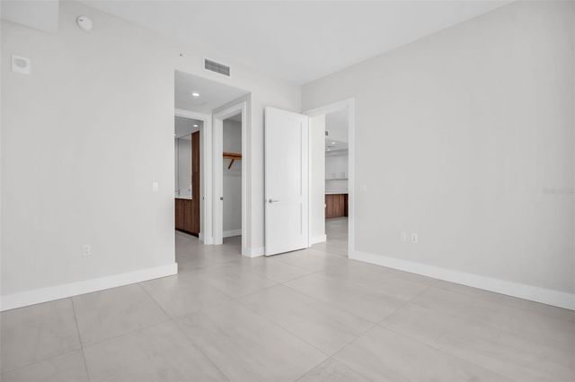 275 1ST AVENUE S 2807, St Petersburg, FL 33701