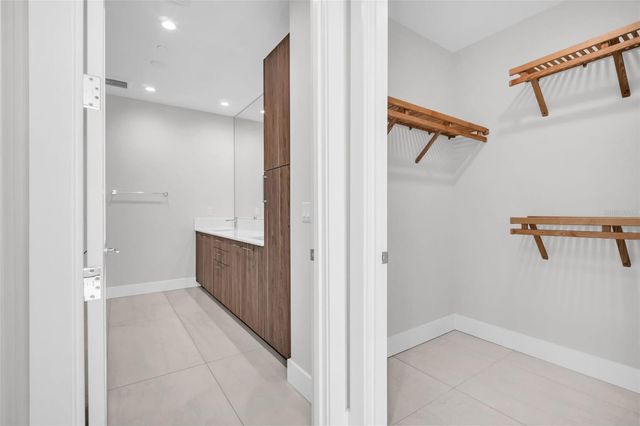 275 1ST AVENUE S 2807, St Petersburg, FL 33701