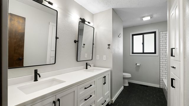 11318 E 29th Ave, Spokane Valley, WA 99206