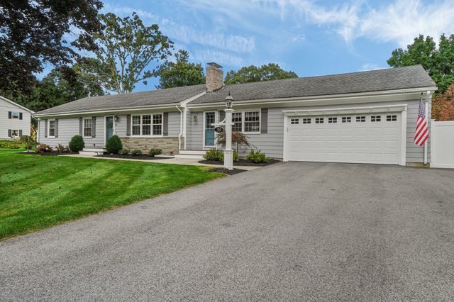 39 Rolling Acres, Cumberland, RI 02864