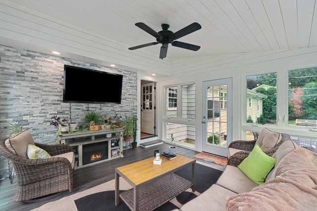 39 Rolling Acres, Cumberland, RI 02864