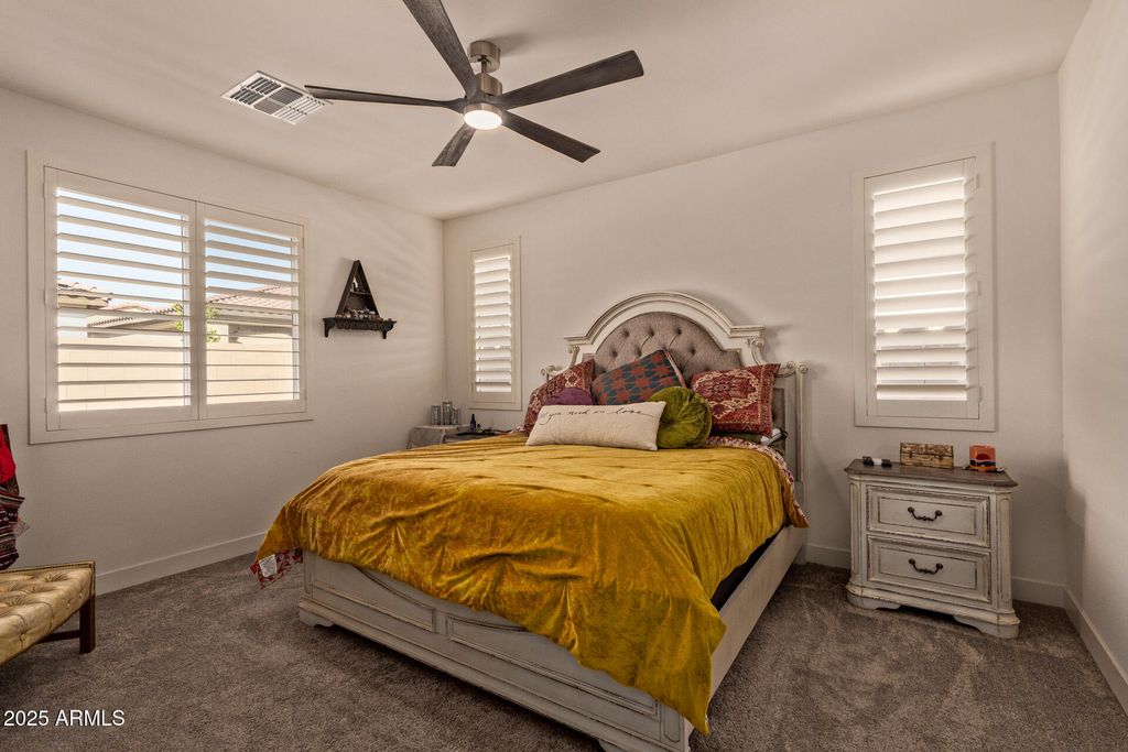 Image 17 of property listing at 17400 W AUBURN Street, Surprise, AZ 85388