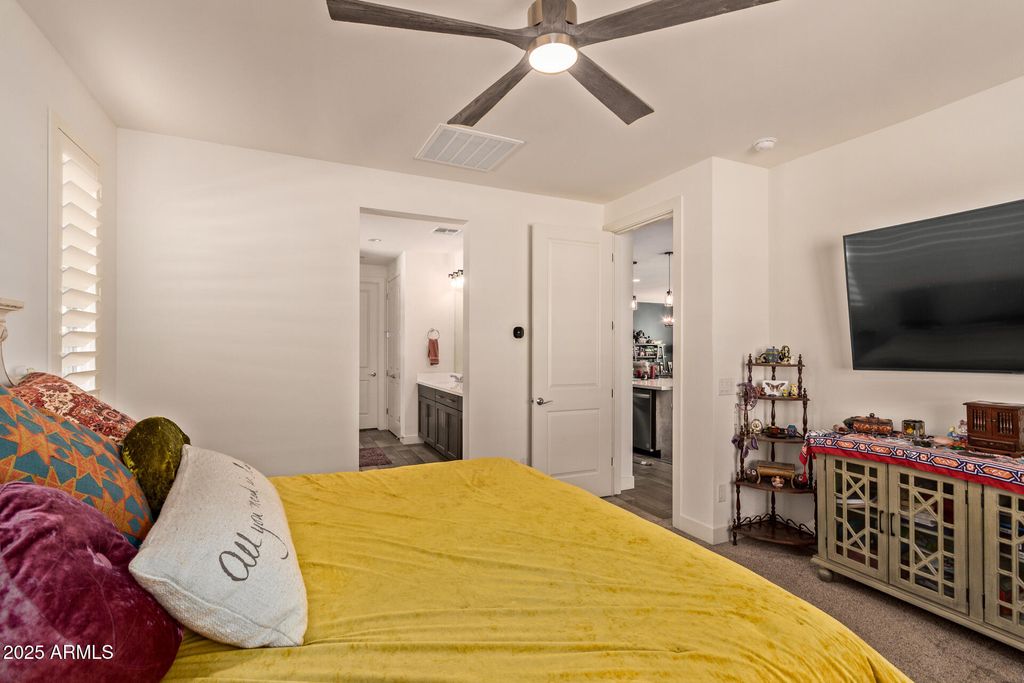 Image 19 of property listing at 17400 W AUBURN Street, Surprise, AZ 85388